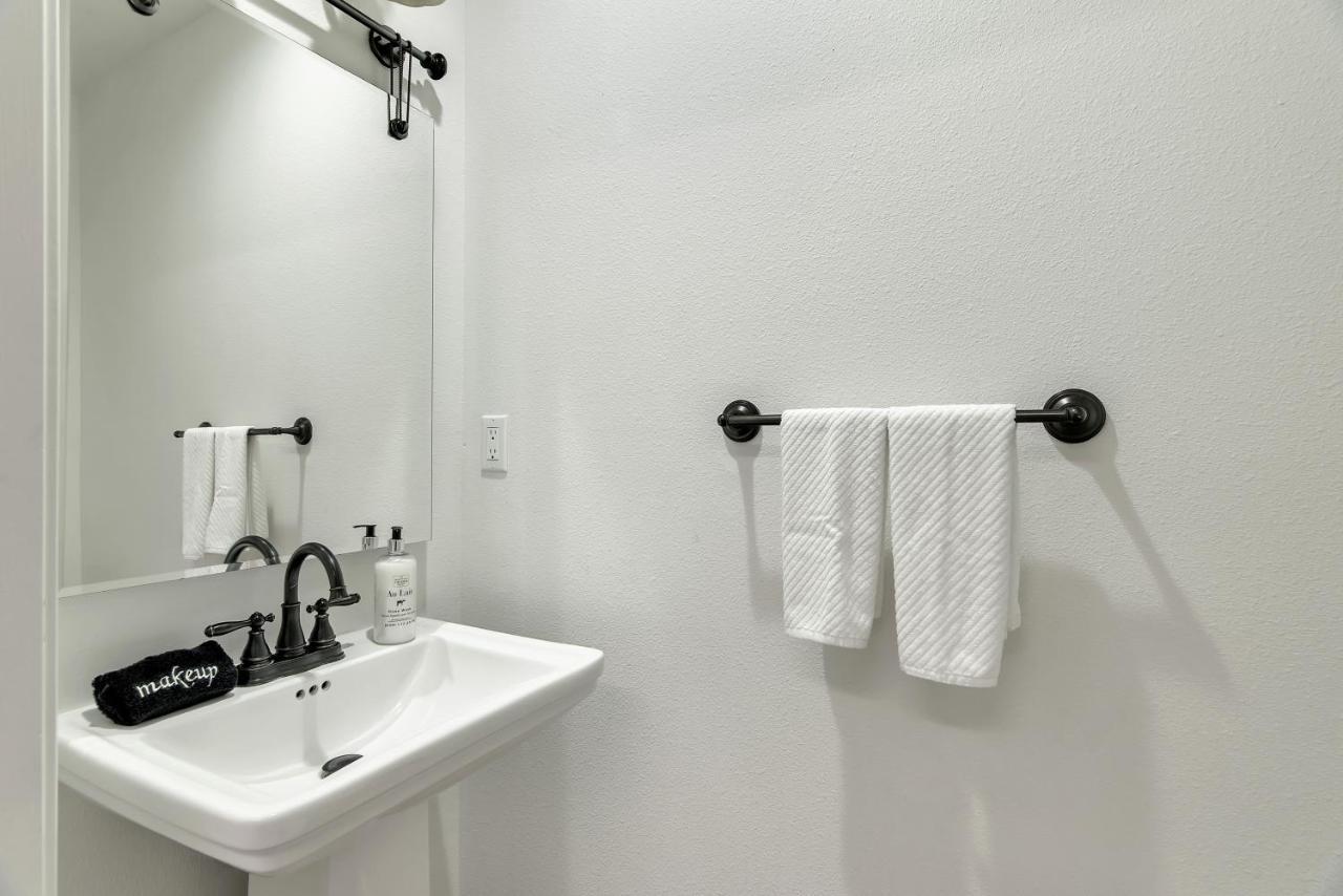 Downtown Paso: Sip N Sleepz 3 Bed/2.5 Bath Villa Paso Robles Exterior photo